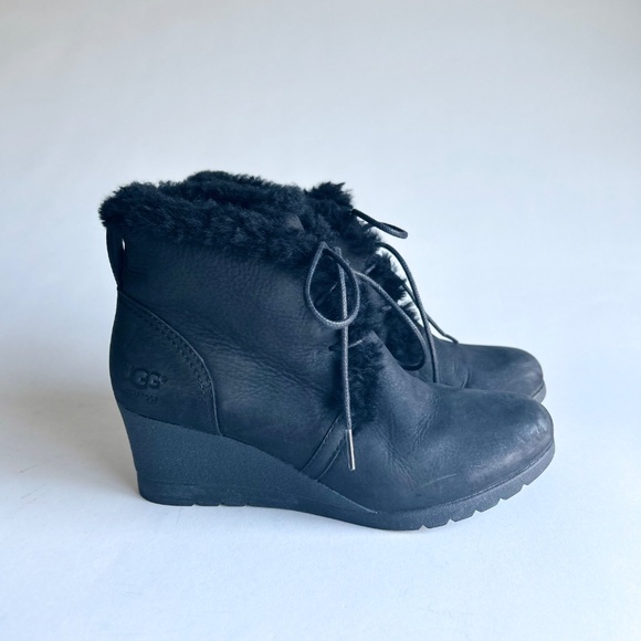 UGG Black Waterproof Leather Shearling Lining Ankle Wedge Boots size 8 - Picture 2 of 14